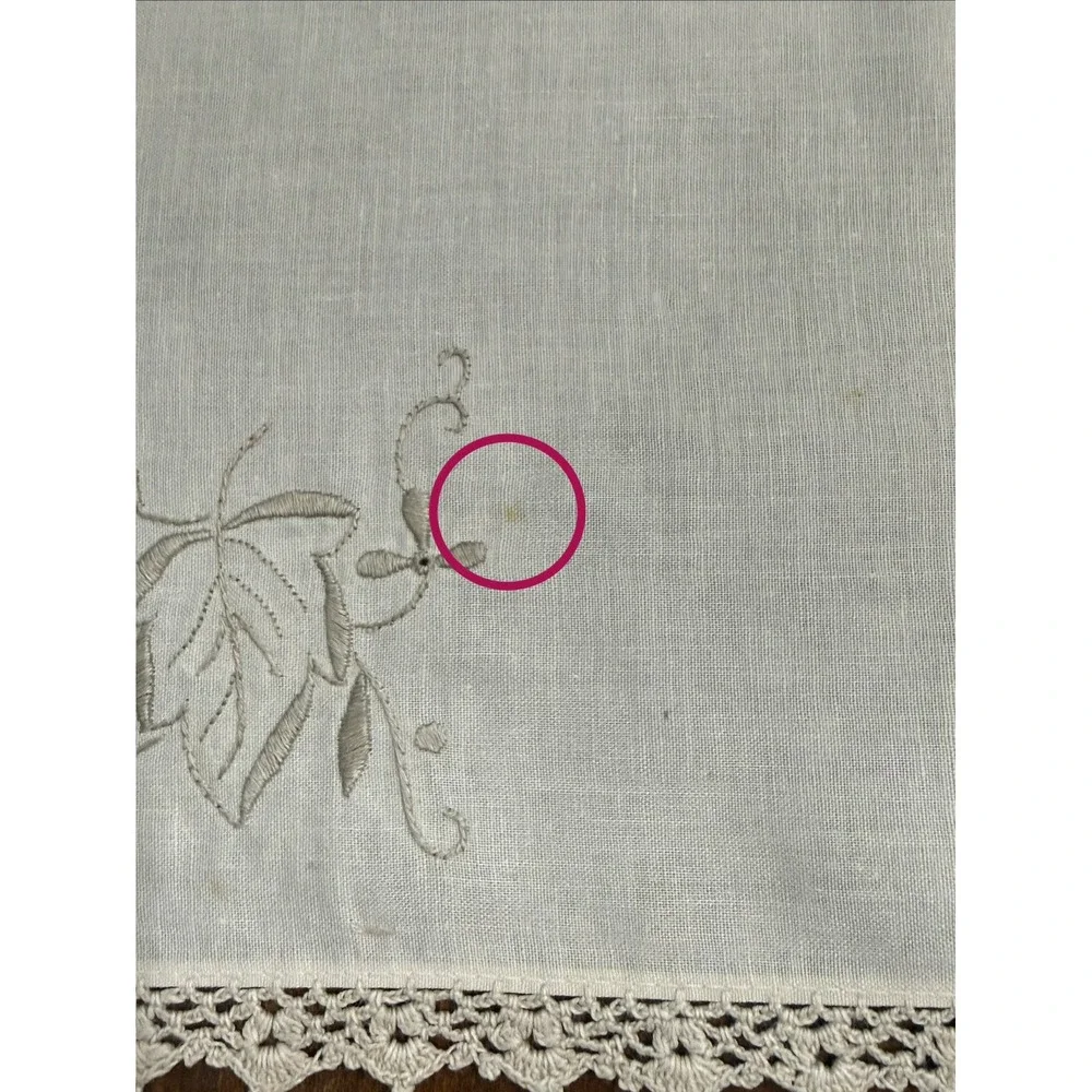Vintage White Linen Placemats Set of 8 Embroidered Leaf Crochet Lace Trim 16x16